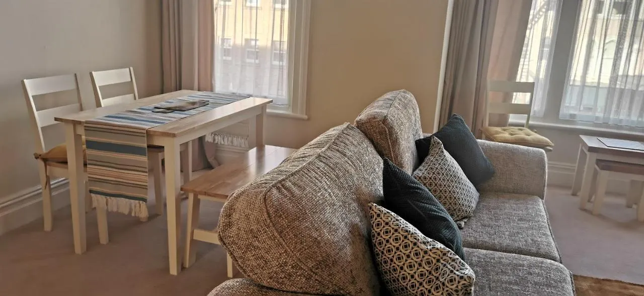 27 Princess Royal - 1St Floor 3 Bed Apartment Scarborough